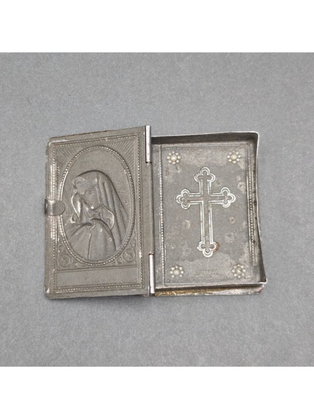 Vintage Book Rosary Case Saint Therese Czech Silver Plated Metal Locket Box - Picture 9 of 15